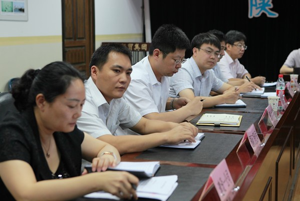 集团公司召开2013年上半年谋划事情聚会-bevictor伟德官网