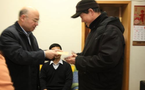省国资委王浩生副主任探望慰问我集团难题党员离退休职工代表-bevictor伟德官网