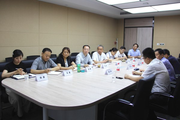 集团公司董事长肖玉龙一行莅临易通调研指导-bevictor伟德官网